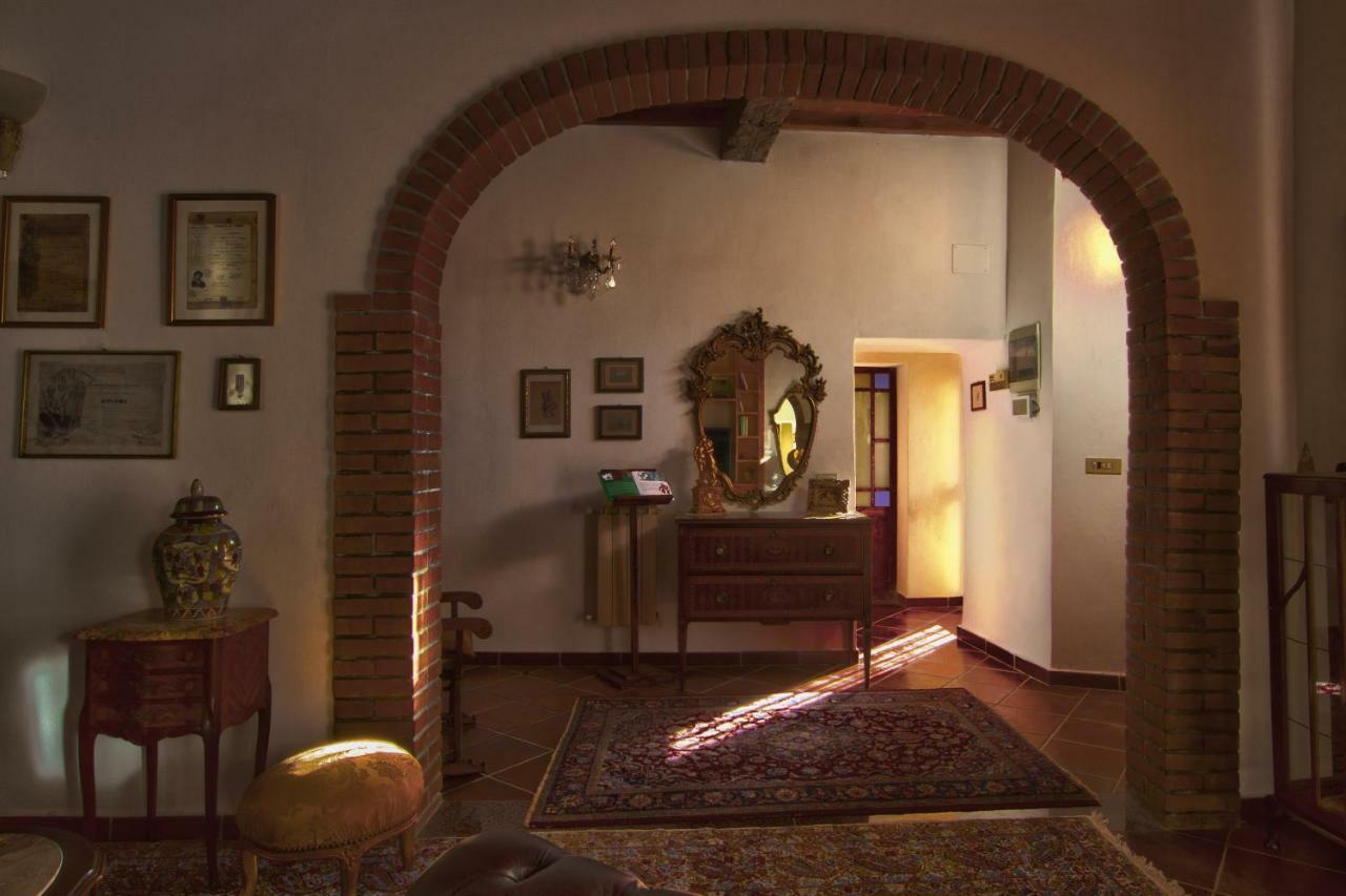 Borgo Della Rocca Bed & Breakfast Монтемурло Екстериор снимка