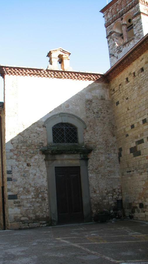 Borgo Della Rocca Bed & Breakfast Монтемурло Екстериор снимка
